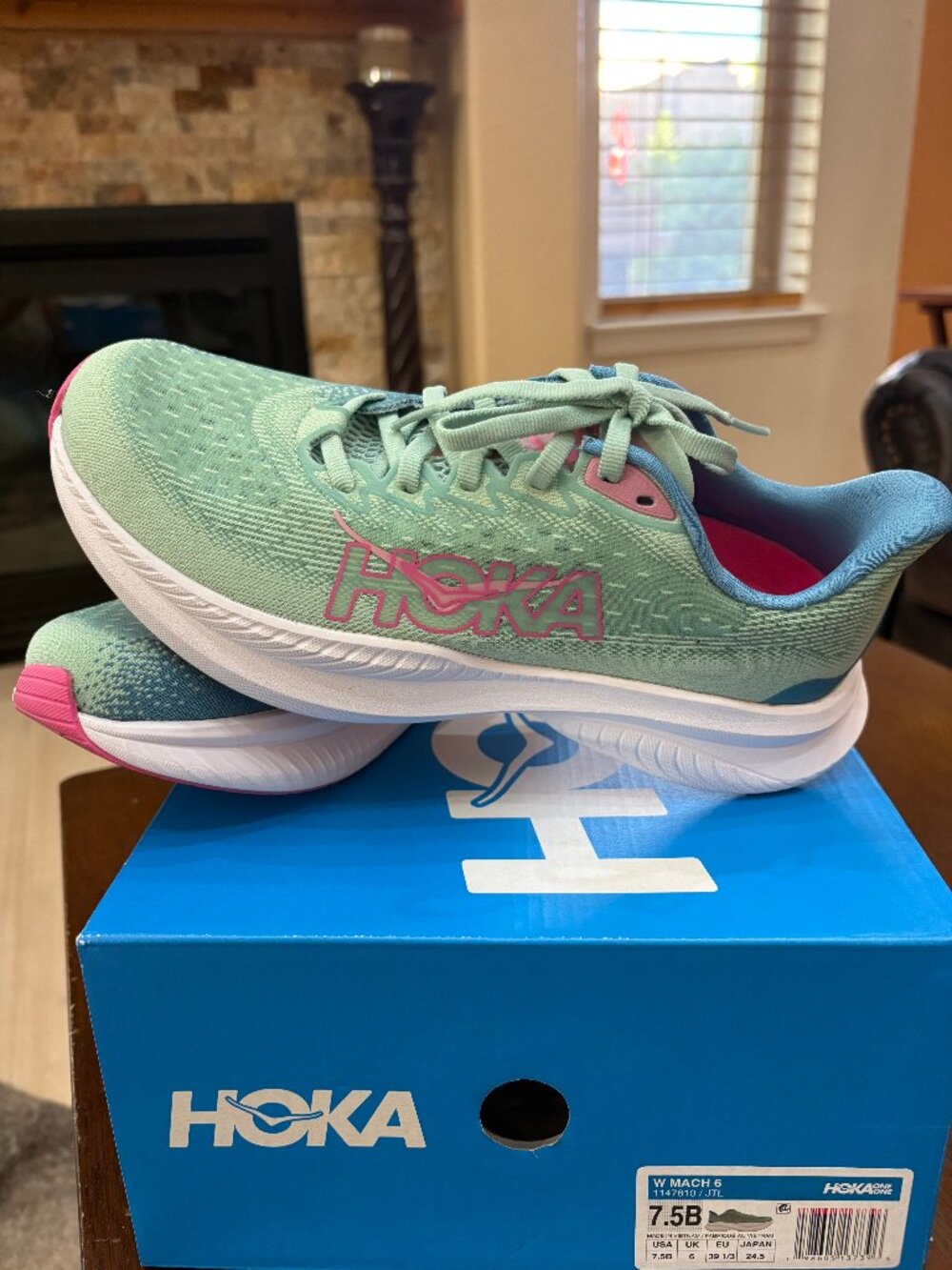 HOKA ONE ONE Brand New Sneakers Size 7.5